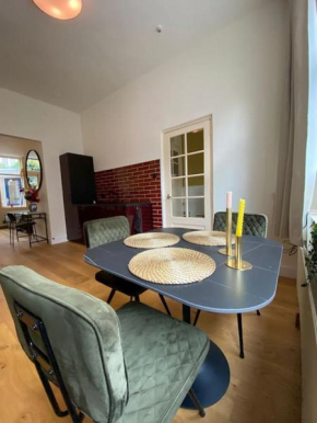 Sfeervol appartement met patio in het centrum